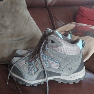Women's hiking boots